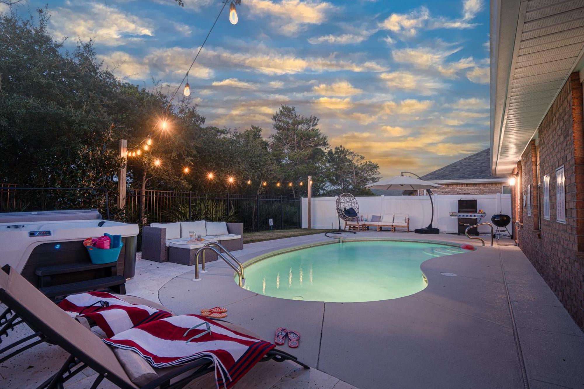 Heated Pool And Golf Cart, Walk To Beach! Best Deal! Destin Exterior foto